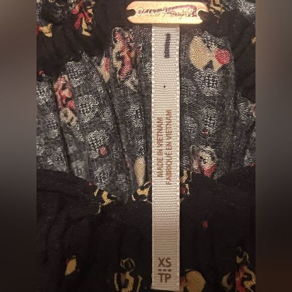 NWOT FREE PEOPLE Clementina Smocked Floral Mini Dress.. Size XS - Picture 8 of 9